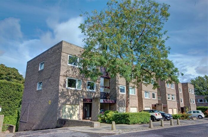 2 Bedroom Flat To Rent In Burlington Court, Adderstone Crescent, Jesmond, Newcastle Upon Tyne, NE2