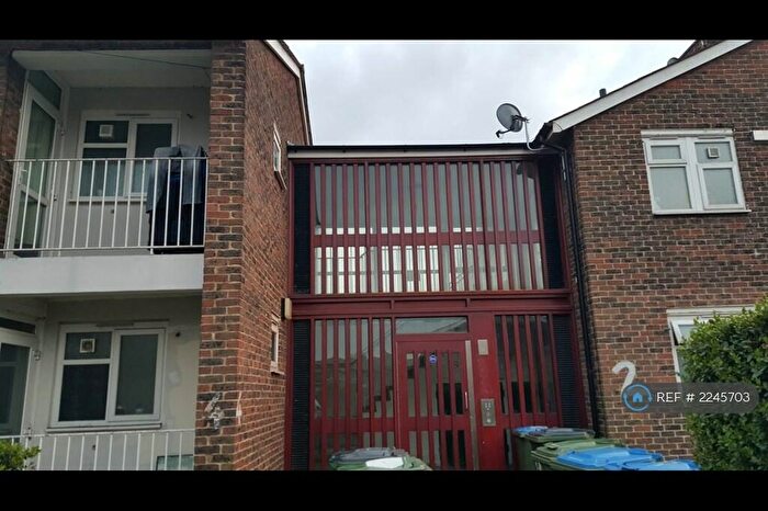 1 Bedroom Flat To Rent In Eynsham Drive, London, SE2