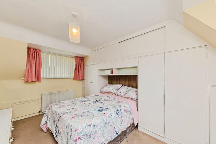 2 Bedroom End Of Terrace House For Sale In Sandgate Road, Macclesfield, Cheshire, SK10