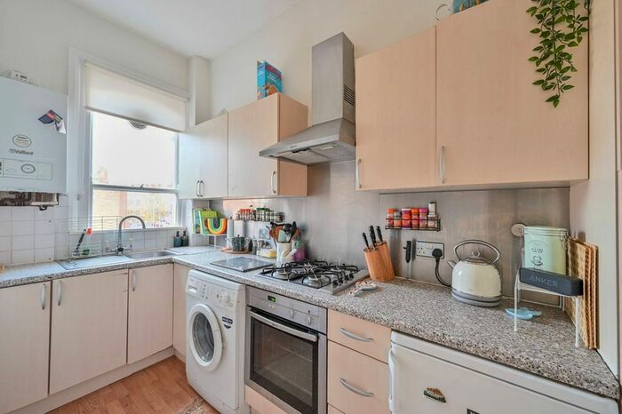 2 Bedroom Flat To Rent In Severus Road, Clapham Junction, Clapham Junction, London, SW11