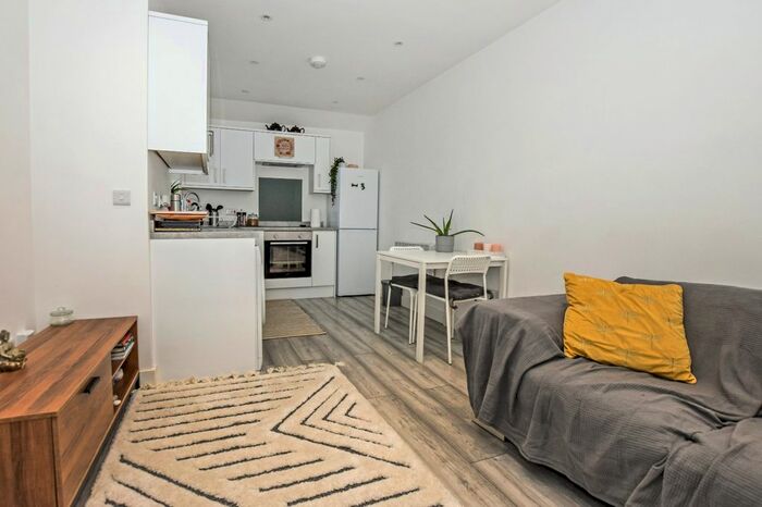 1 Bedroom Flat To Rent In 62 Talbot Road, Old Trafford, Manchester M16