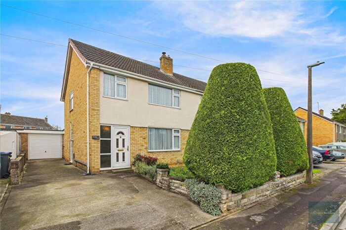 3 Bedroom Semi-Detached House For Sale In St. Marys Close, Trowbridge, BA14