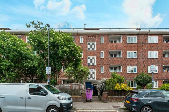 4 Bedroom Flat To Rent In Thornaby House, Canrobert Street, E2