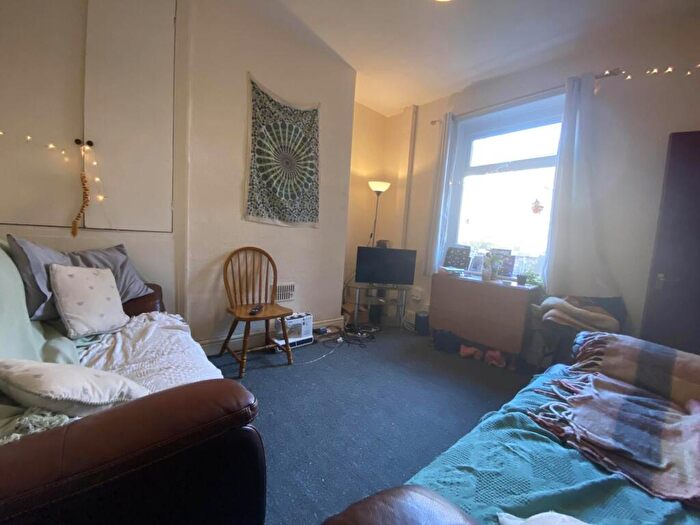4 Bedroom Semi-Detached House To Rent In Davenport Avenue, Withington, M20
