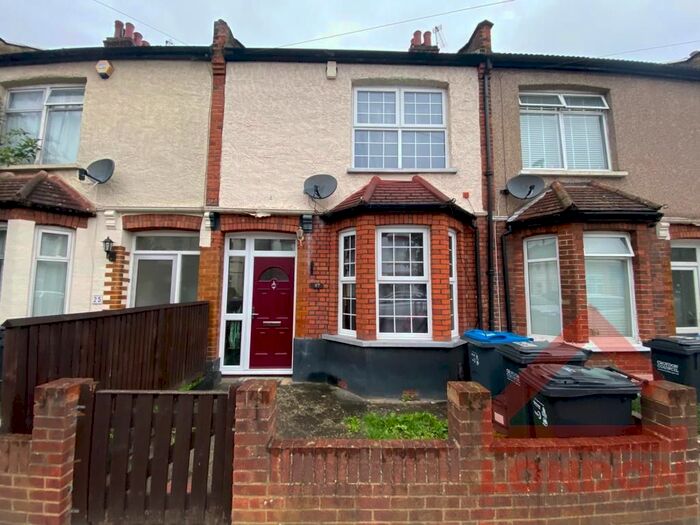2 Bedroom Terraced House To Rent In Macclesfield Road, London, SE25