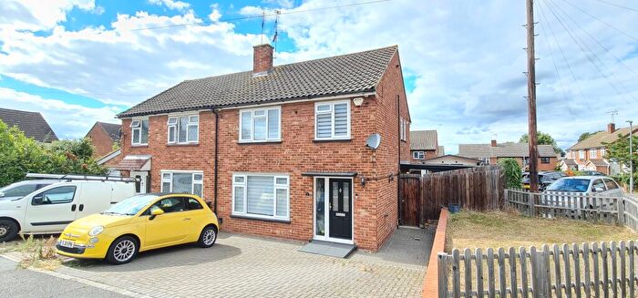 3 Bedroom Semi-Detached House For Sale In Close To Train Station, Rayleigh, Essex, SS6