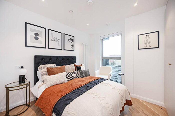 1 Bedroom Flat To Rent In Icon Heights, , Wood Green, London, N22