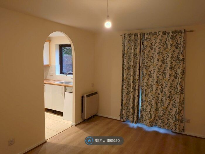 2 Bedroom Flat To Rent In Booth Road, London, NW9