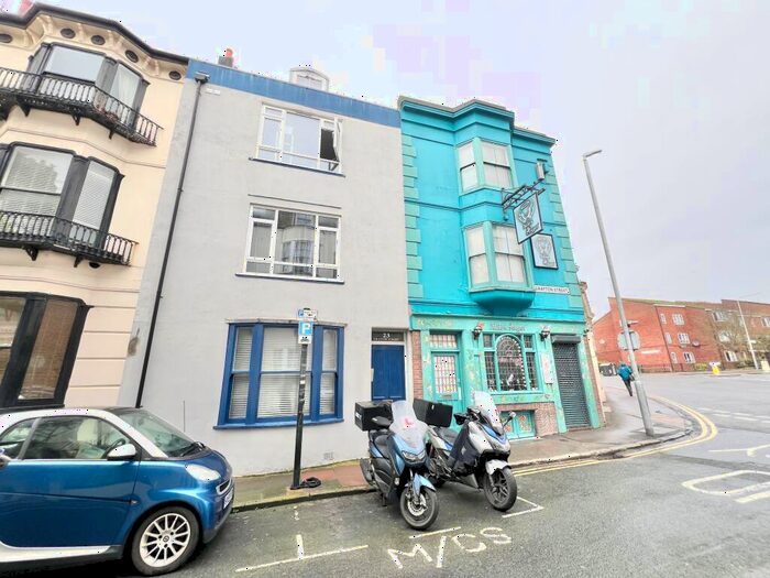 Apartment To Rent In Grafton Street, Brighton, BN2