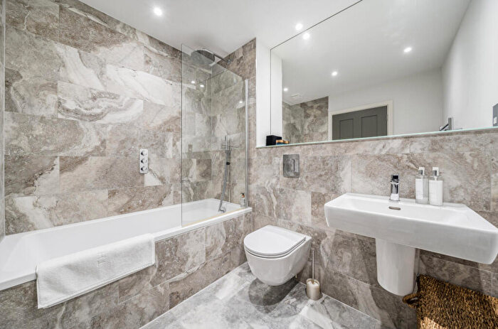 3 Bedroom End Of Terrace House For Sale In Park Lane, Burderop Park, Wiltshire, SN4