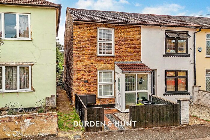 2 Bedroom End Terrace House For Sale In Richmond Road, Romford, RM1