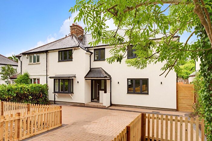 4 Bedroom Semi-detached House For Sale In Portsmouth Road, Thames Ditton, KT7