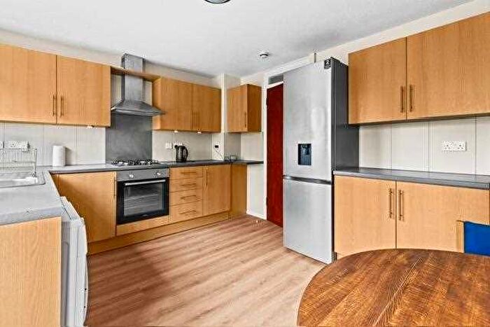 5 Bedroom Terraced House To Rent In Almond Avenue, London, W5