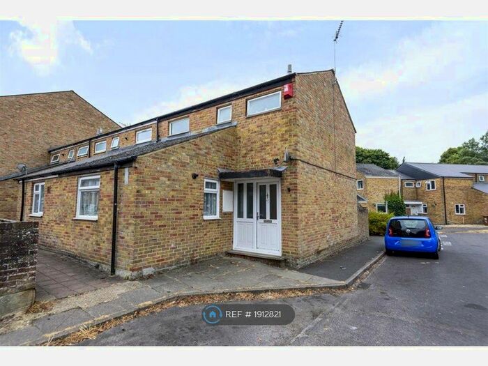 3 Bedroom End Of Terrace House To Rent In Venice Court, Andover, SP10