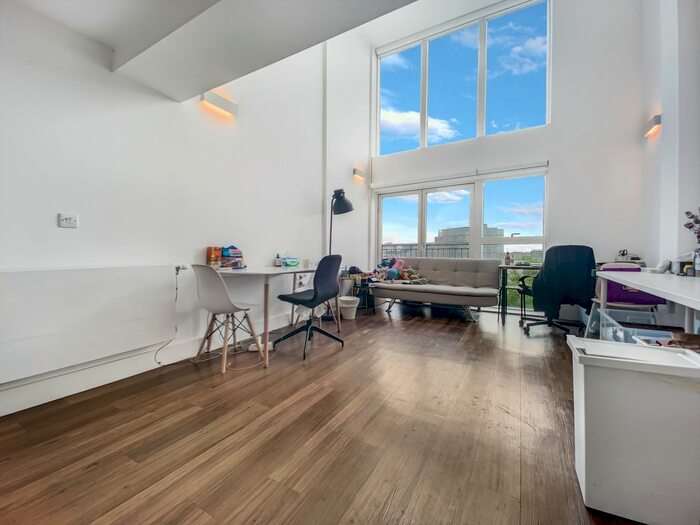 2 Bedroom Flat To Rent In Xchange Point, Islington, N7