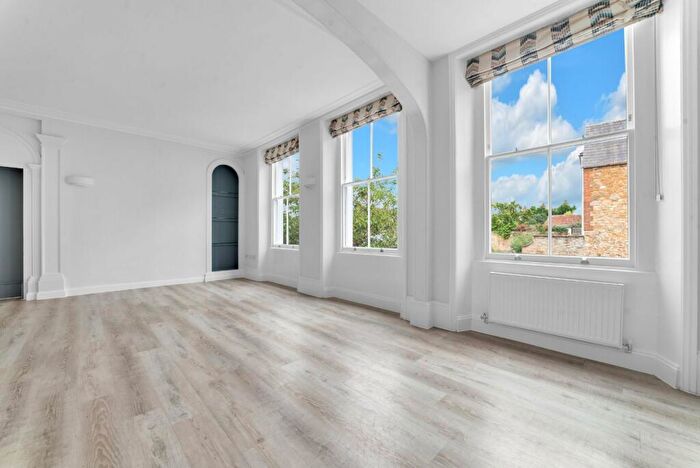 2 Bedroom Apartment To Rent In Bromsgrove, Faringdon, Oxfordshire, SN7