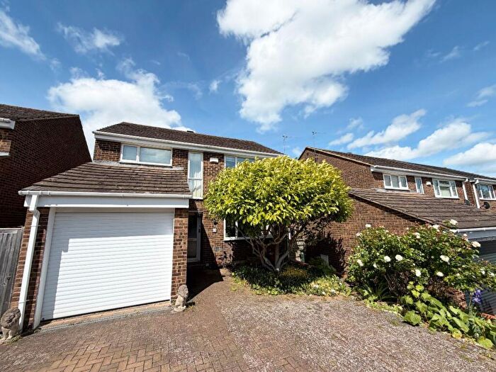 4 Bedroom Detached House For Sale In West Side Rise, Olney, MK46