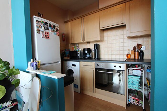 2 Bedroom Flat To Rent In Newington Causeway, Elephant And Castle, SE1