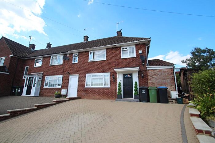 3 Bedroom Semi-Detached House To Rent In Lower Barn, Hemel Hempstead, HP3