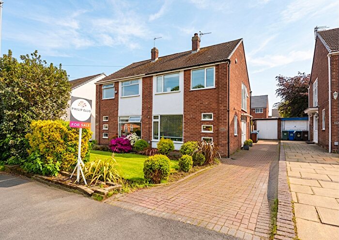 3 Bedroom Semi-Detached House For Sale In Park Lane, Whitefield, M45