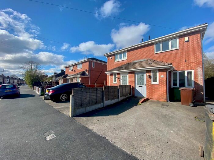 2 Bedroom Semi-Detached House To Rent In Crawford Avenue, Tyldesley, M29