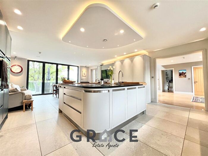 6 Bedroom House To Rent In Playford, Ipswich, IP6