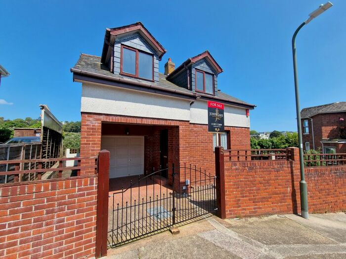 3 Bedroom Detached House To Rent In Crownhill Rise, Torquay, TQ2