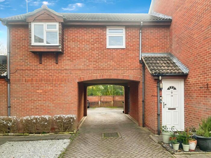 1 Bedroom Apartment To Rent In Meadow Close, Aylesbury, Buckinghamshire, HP20