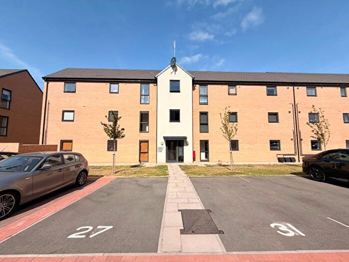 2 Bedroom Flat To Rent In Foxglove Way, Balby, Doncaster, South Yorkshire, DN4