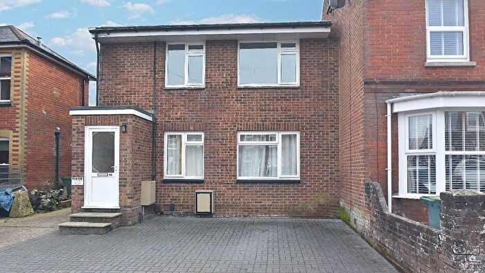 2 Bedroom Maisonette To Rent In Clarence Road, Newport, PO30
