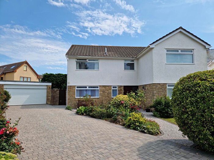 4 Bedroom Detached House For Sale In Locks Court, Porthcawl, CF36