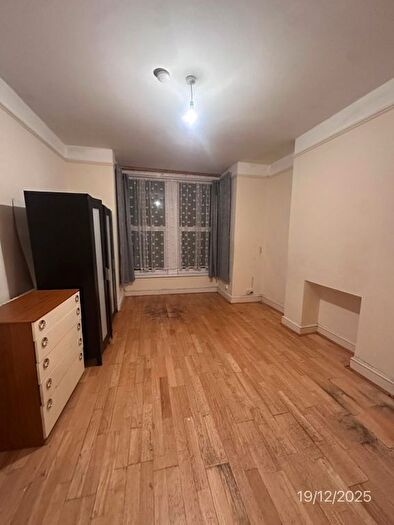 1 Bedroom Flat To Rent In Mayfair Avenue, Ilford, IG1