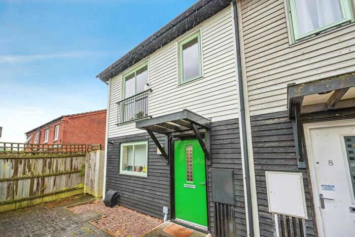 2 Bedroom End Of Terrace House For Sale In Woodgate Close, Redditch, B98