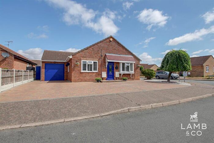 3 Bedroom Detached Bungalow For Sale In Saxmundham Way, Clacton-On-Sea, CO16