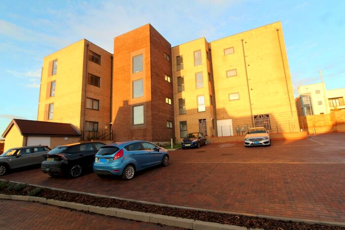 2 Bedroom Flat To Rent In Bodycomb Street, Swanscombe, DA10