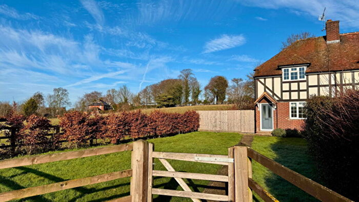 2 Bedroom Semi Detached House For Sale In Ilsley Road, Compton, Newbury, RG20