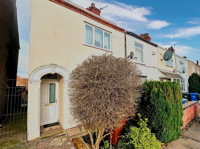 3 Bedroom End Of Terrace House To Rent In Gilbey Road, Grimsby, DN31