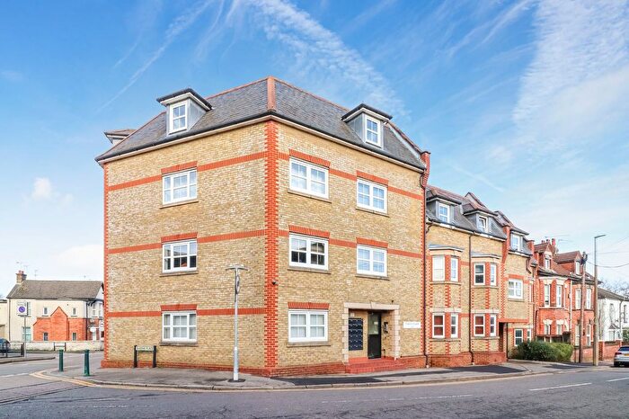 2 Bedroom Flat To Rent In Tantivy Court, Queens Road, WD17