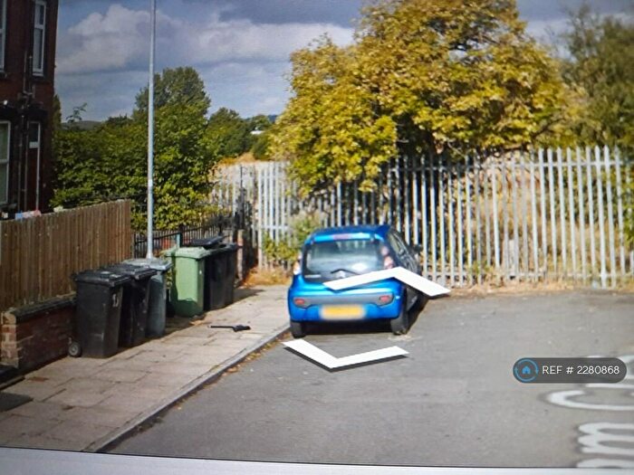 1 Bedroom Terraced House To Rent In Ingram Crescent, Leeds, LS11