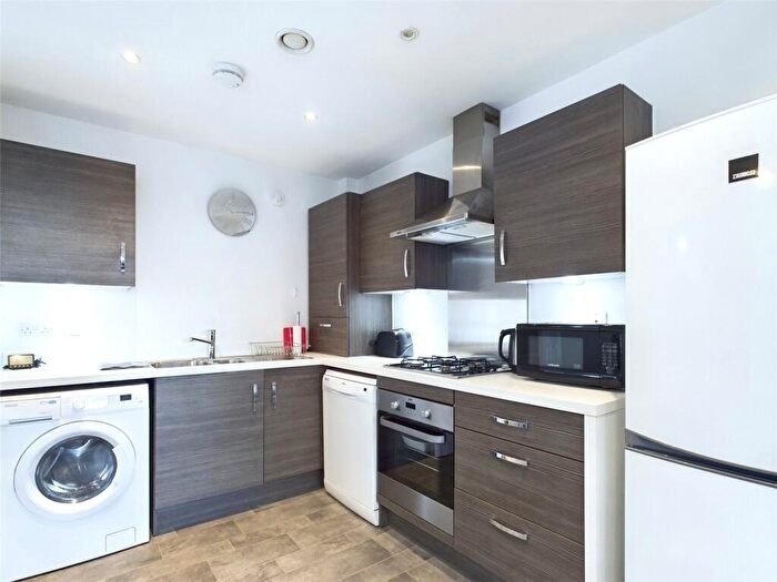 2 Bedroom Apartment To Rent In Arneil Drive, Crewe Toll, Edinburgh, EH5