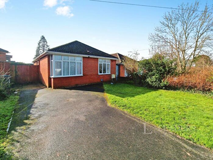 3 Bedroom Bungalow To Rent In Stoke Park Road, Bishopstoke, Eastleigh, SO50