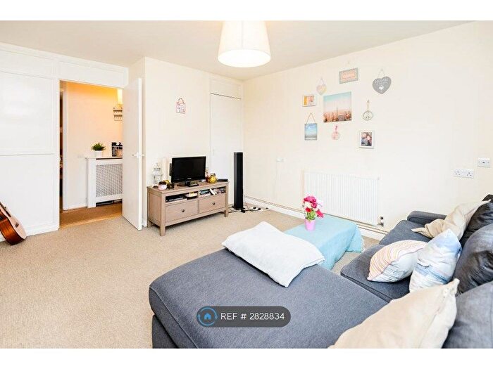 1 Bedroom Flat To Rent In Charles Road, London, W13
