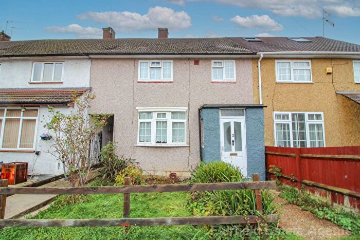 3 Bedroom Terraced House For Sale In Bramshot Way, South Oxhey, WD19