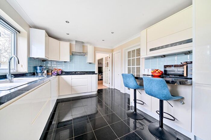 5 Bedroom Detached House For Sale In Harvest Way, Hawkinge, CT18