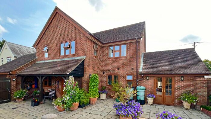 4 Bedroom Detached House For Sale In Durnstown, Sway, Lymington, SO41