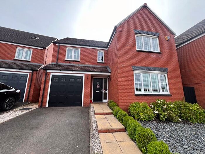 4 Bedroom Detached House For Sale In The Paddock, Sutton Coldfield, B76