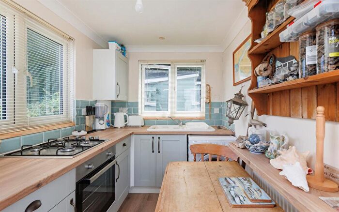 1 Bedroom Chalet For Sale In Building Opportunity Or Renovation Project - Shore Path, Gurnard, PO31