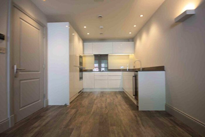2 Bedroom Apartment To Rent In King St, Manchester, M2