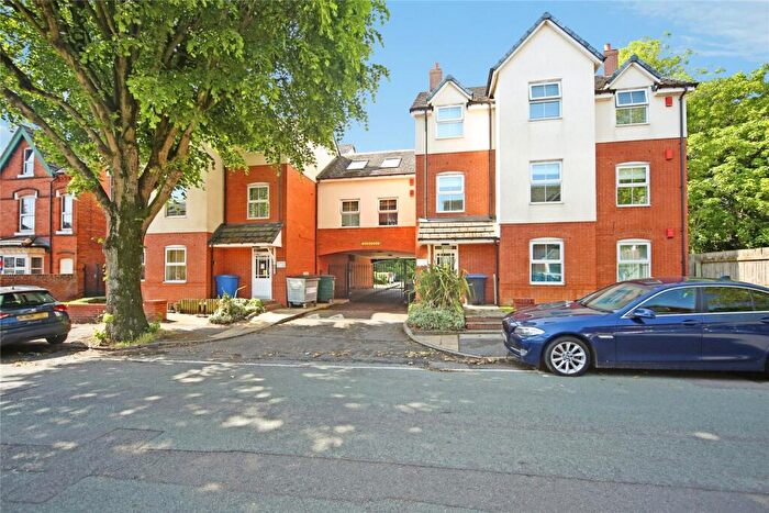 2 Bedroom Flat For Sale In The Avenue, Acocks Green, Birmingham, West Midlands, B27