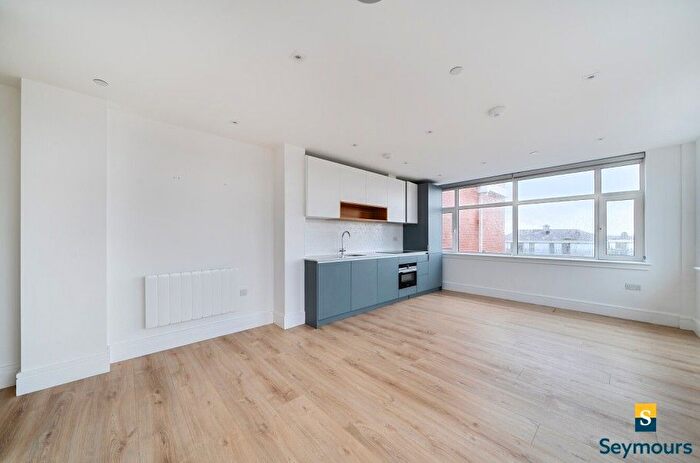 1 Bedroom Flat To Rent In Chertsey, Surrey, KT16